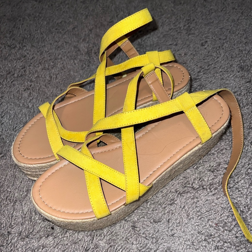 Platform urban outfitter sandal
